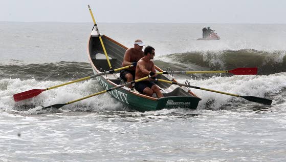 Smallwood, Graves row to win 20-mile North Wildwood race